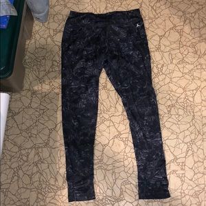 Dark and light grey marbled leggings
